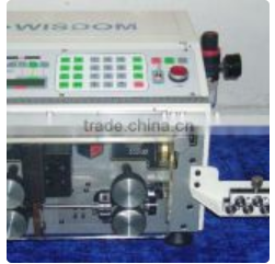 Máquina de corte y pelado de cables computarizada BX-C3A